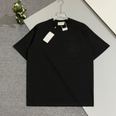 구찌 GG 자수 패치 포켓 반팔 티셔츠 블랙
