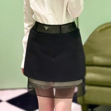 프라다 여성 울 미니스커트 위드 크리놀린